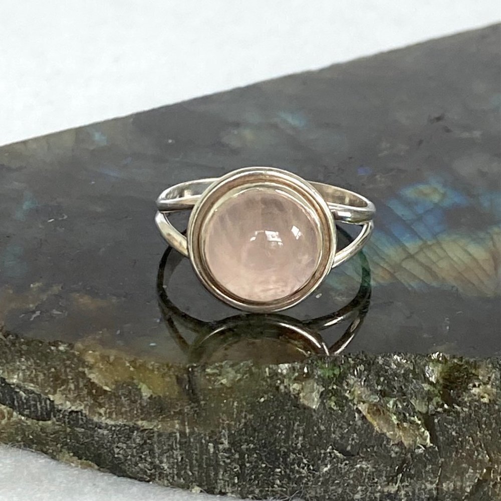 Sterling Silver 925 Round Pink Rose Quartz Cabochon Split Shank Ring Size 8.5